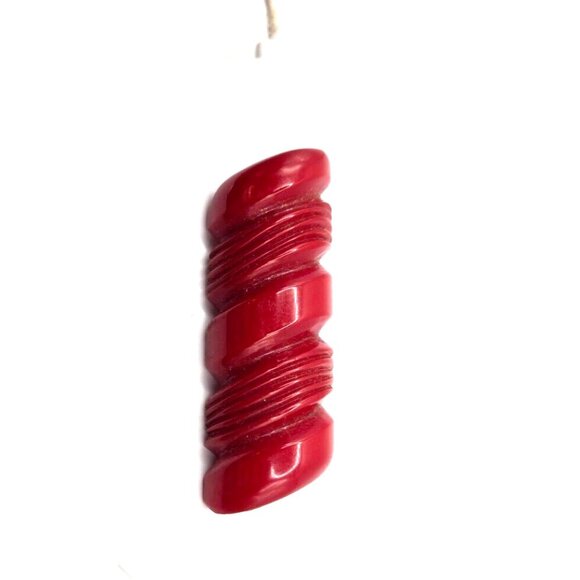 Red Cherry Carved 1930s BAKELITE brooch 2.5 inch long and 1 inch wide - Picture 2 of 6